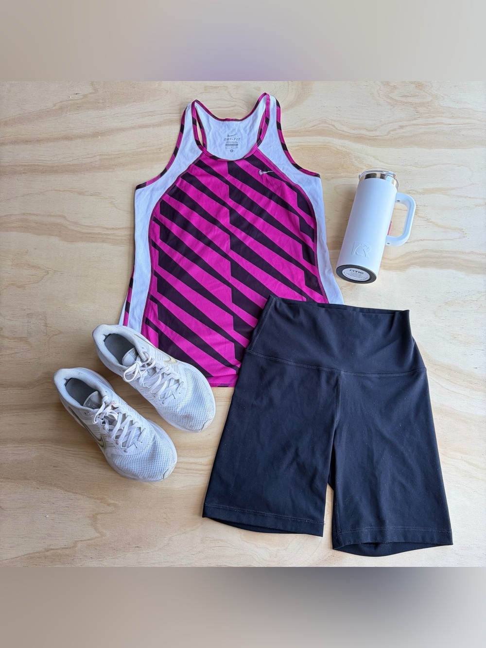 Nike Dri-FIT Women's Athletic Tank Top Shirt Purple Striped Size Small S Workout